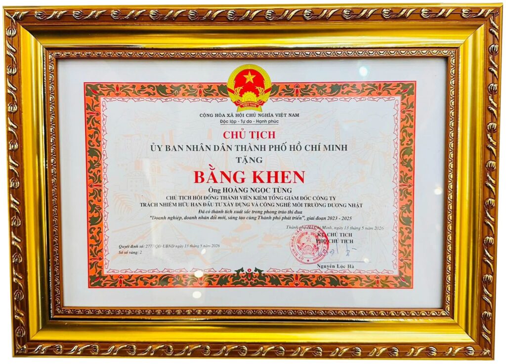 Dương Nhật nhận bằng khen chủ tịch UBND TPHCM